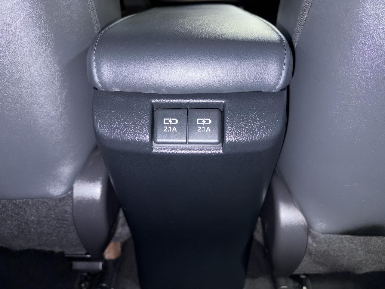 Toyota Prius Prime Limited (Natl) 2020