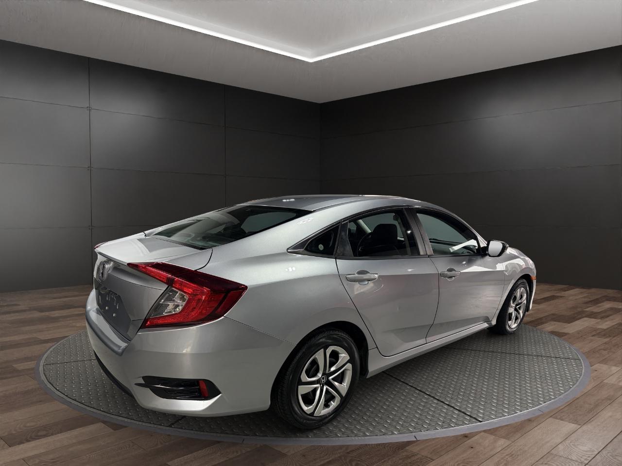 Honda Civic Sedan 4dr CVT LX 2016