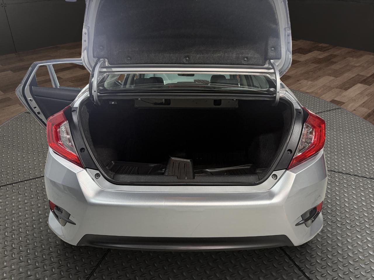 Honda Civic Sedan 4dr CVT LX 2016