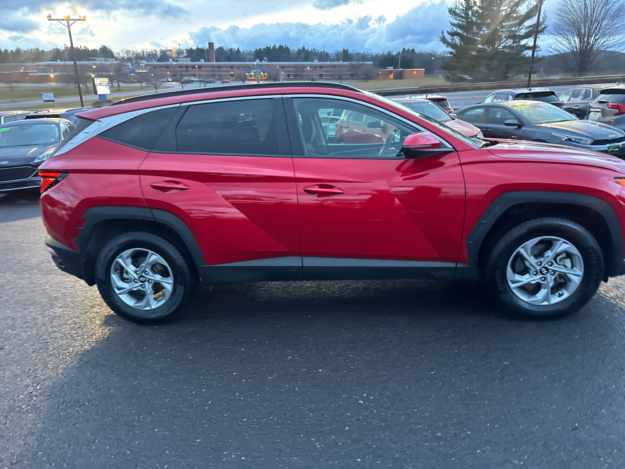 2023 Hyundai Tucson SEL photo 2