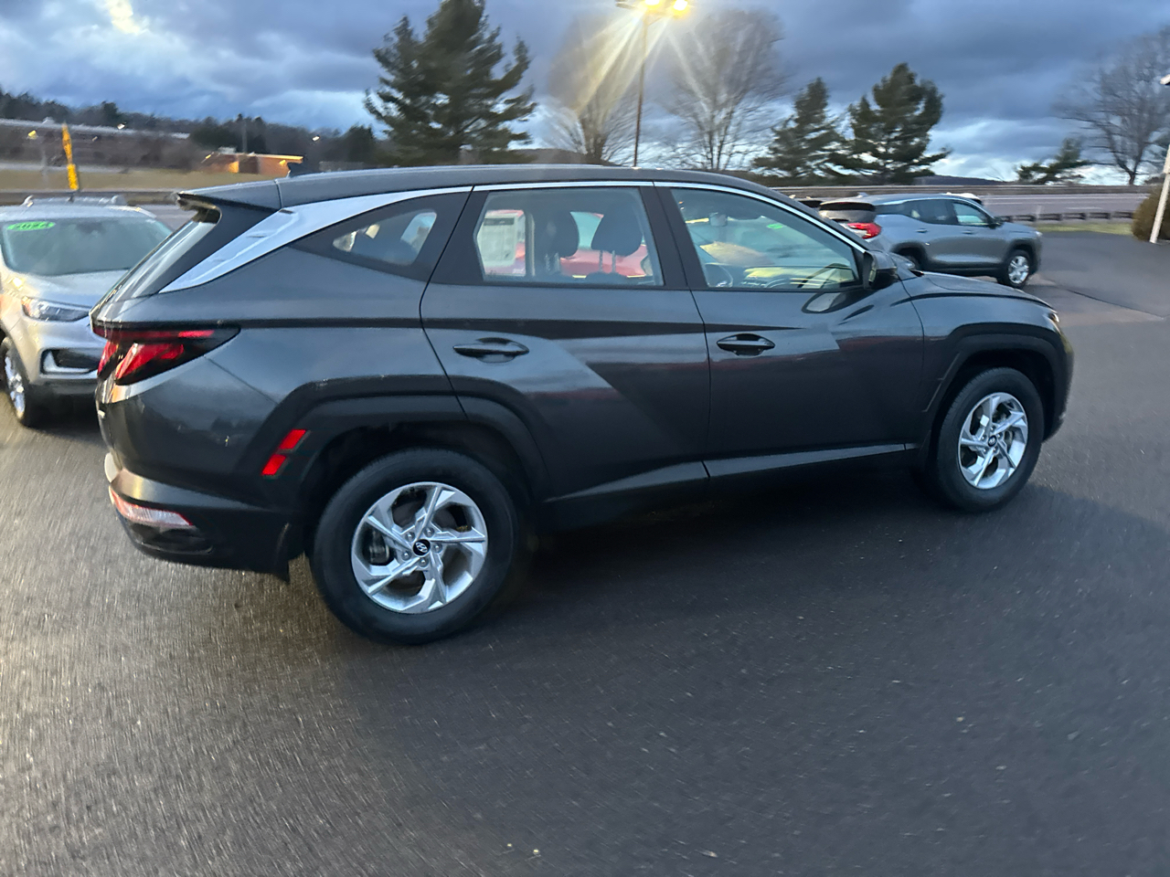 2023 Hyundai Tucson SE photo 3