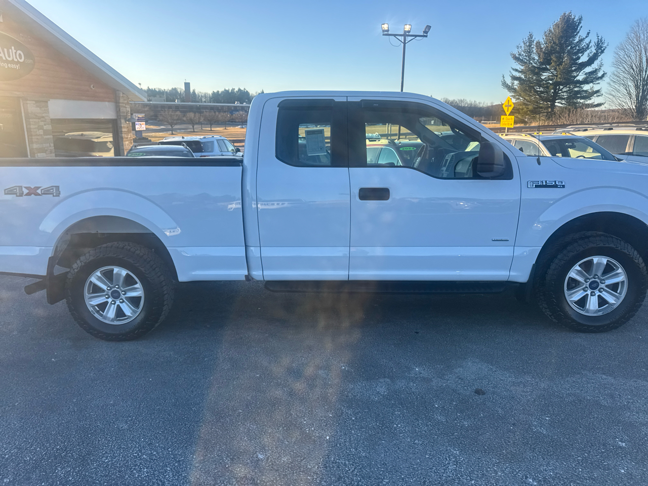 Ford F-150 XL 4WD SuperCab 6.5' Box 2017
