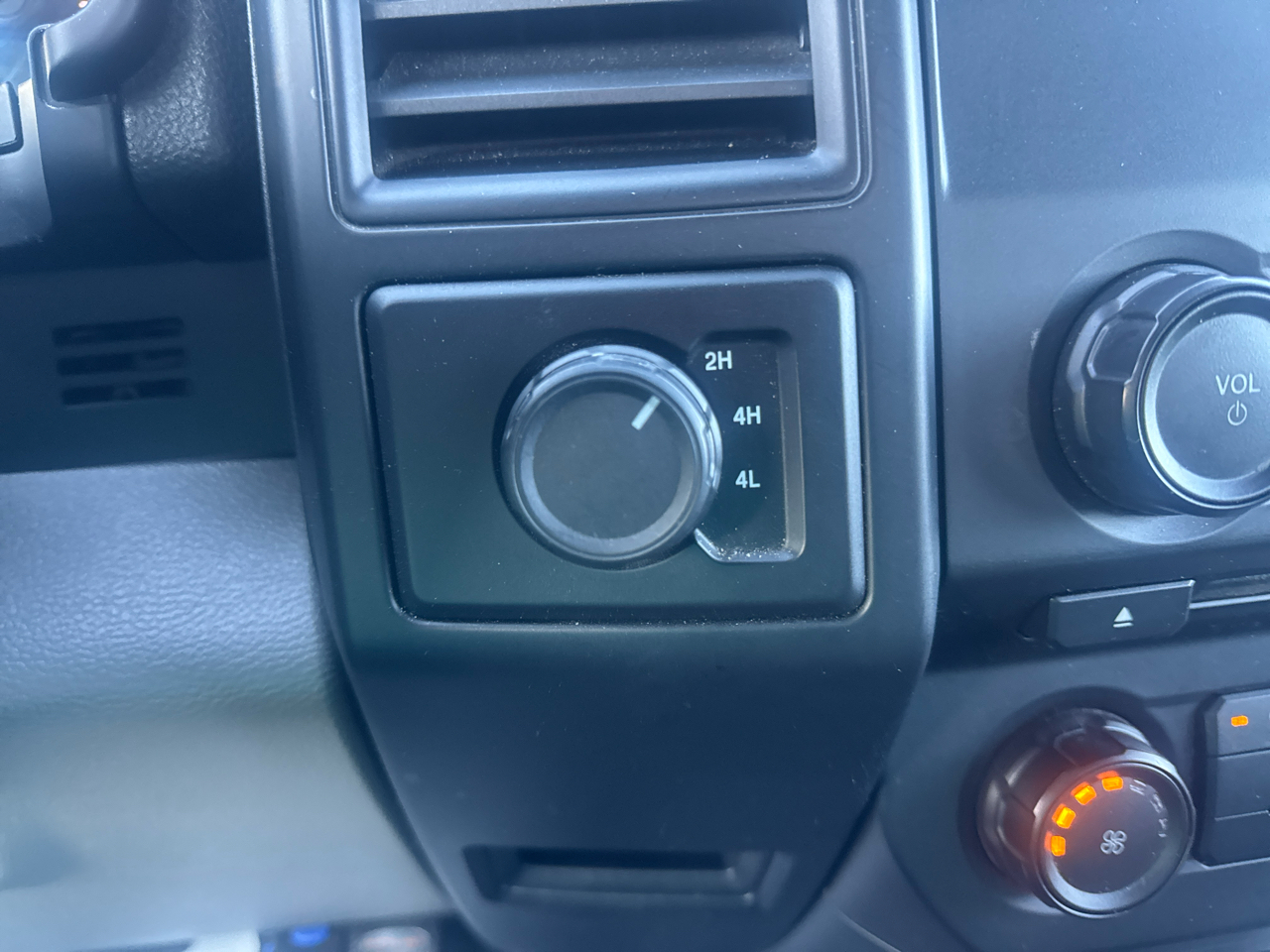 Ford F-150 XL 4WD SuperCab 6.5' Box 2017