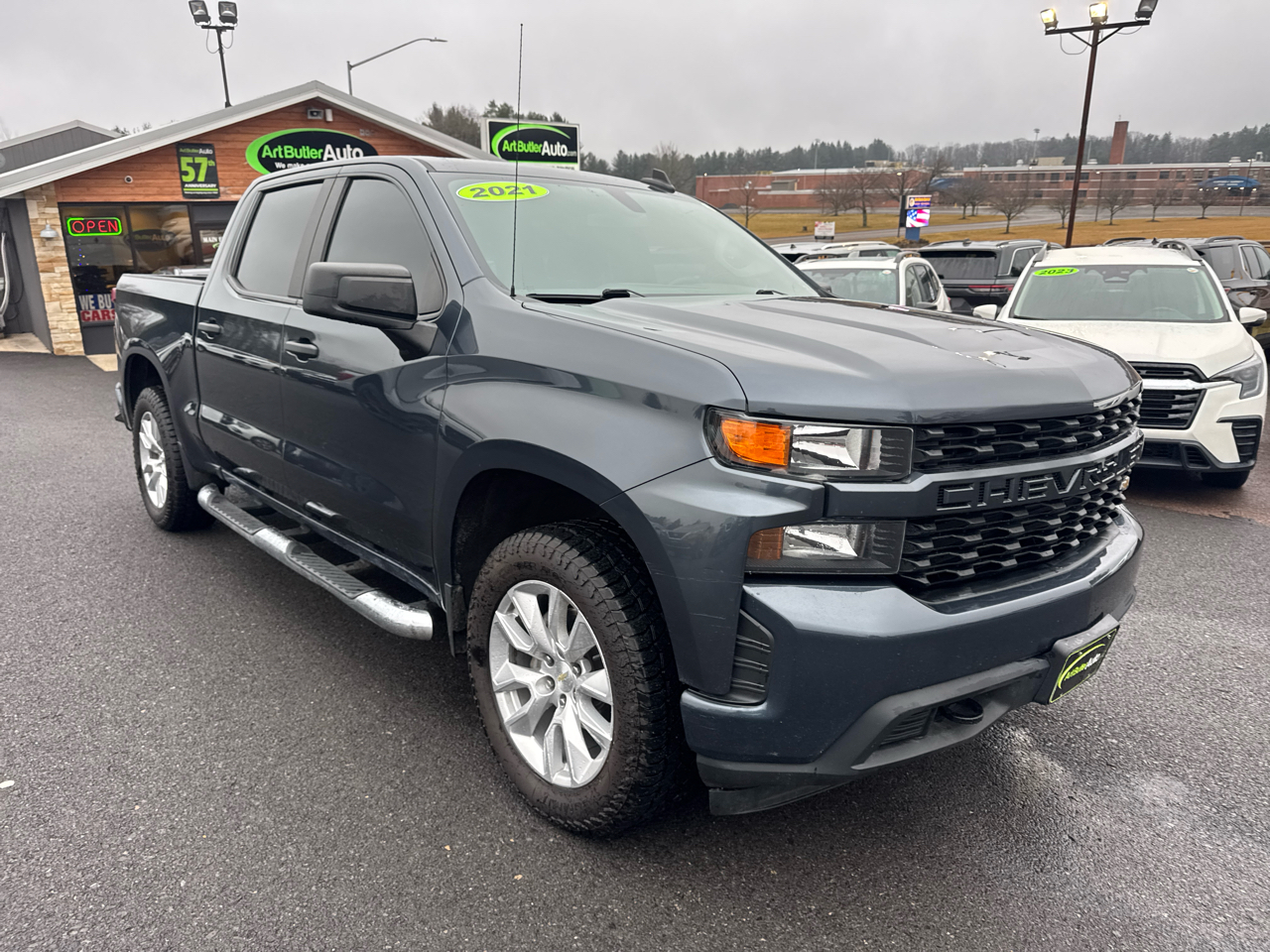 2021 Chevrolet Silverado 1500 4WD Crew Cab 147" Custom