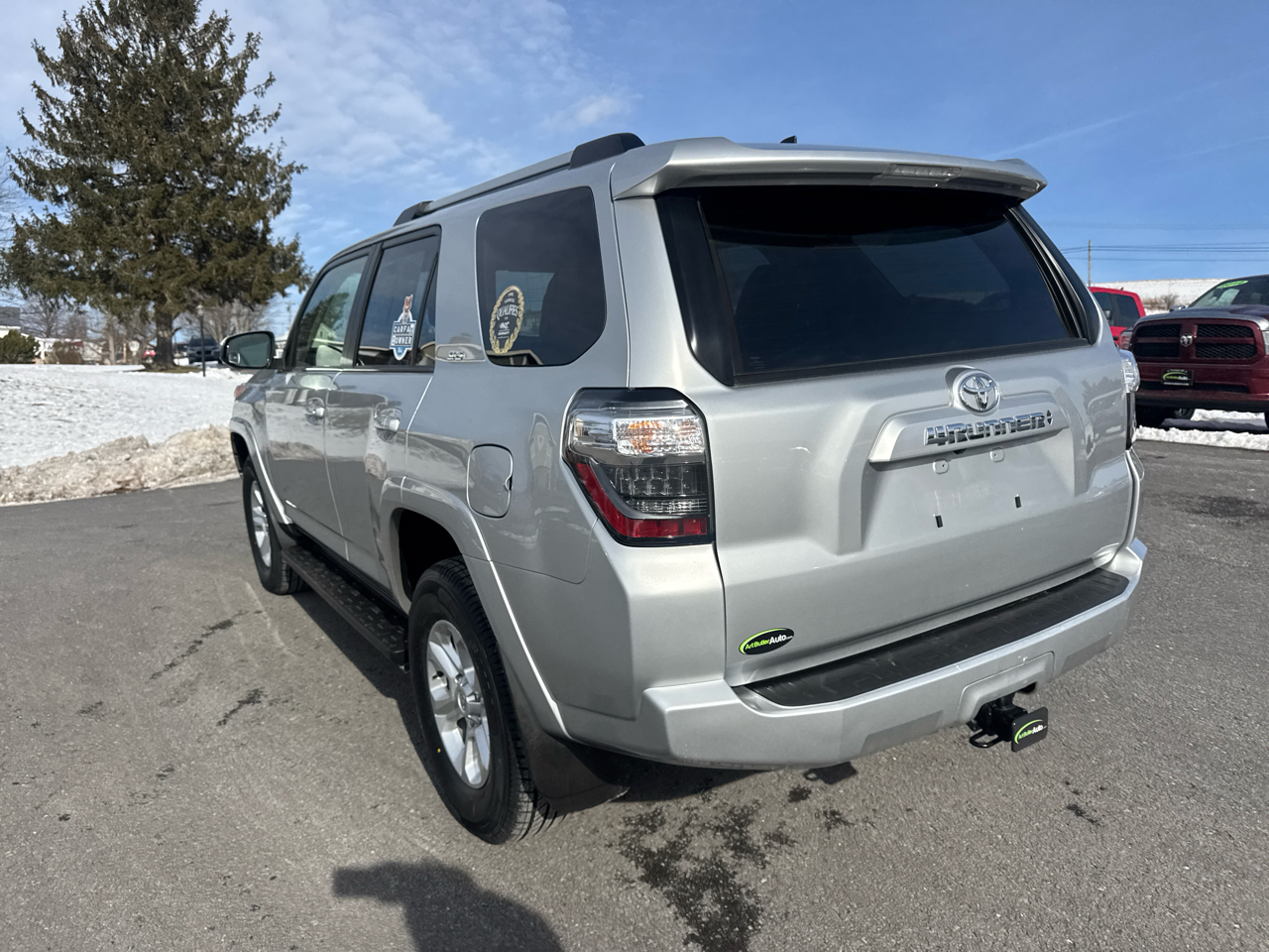 Toyota 4Runner SR5 4WD 2024
