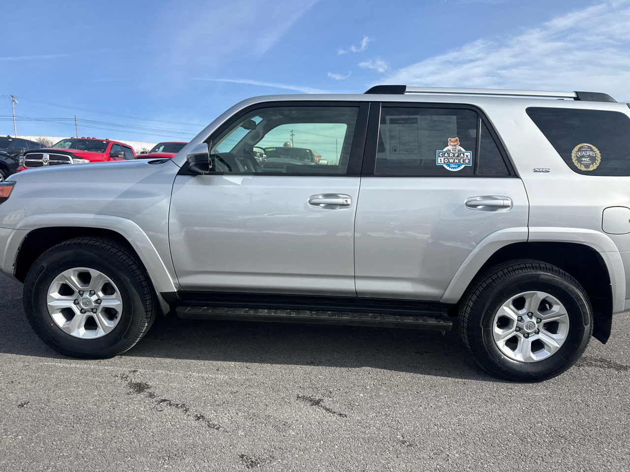 Toyota 4Runner SR5 4WD 2024