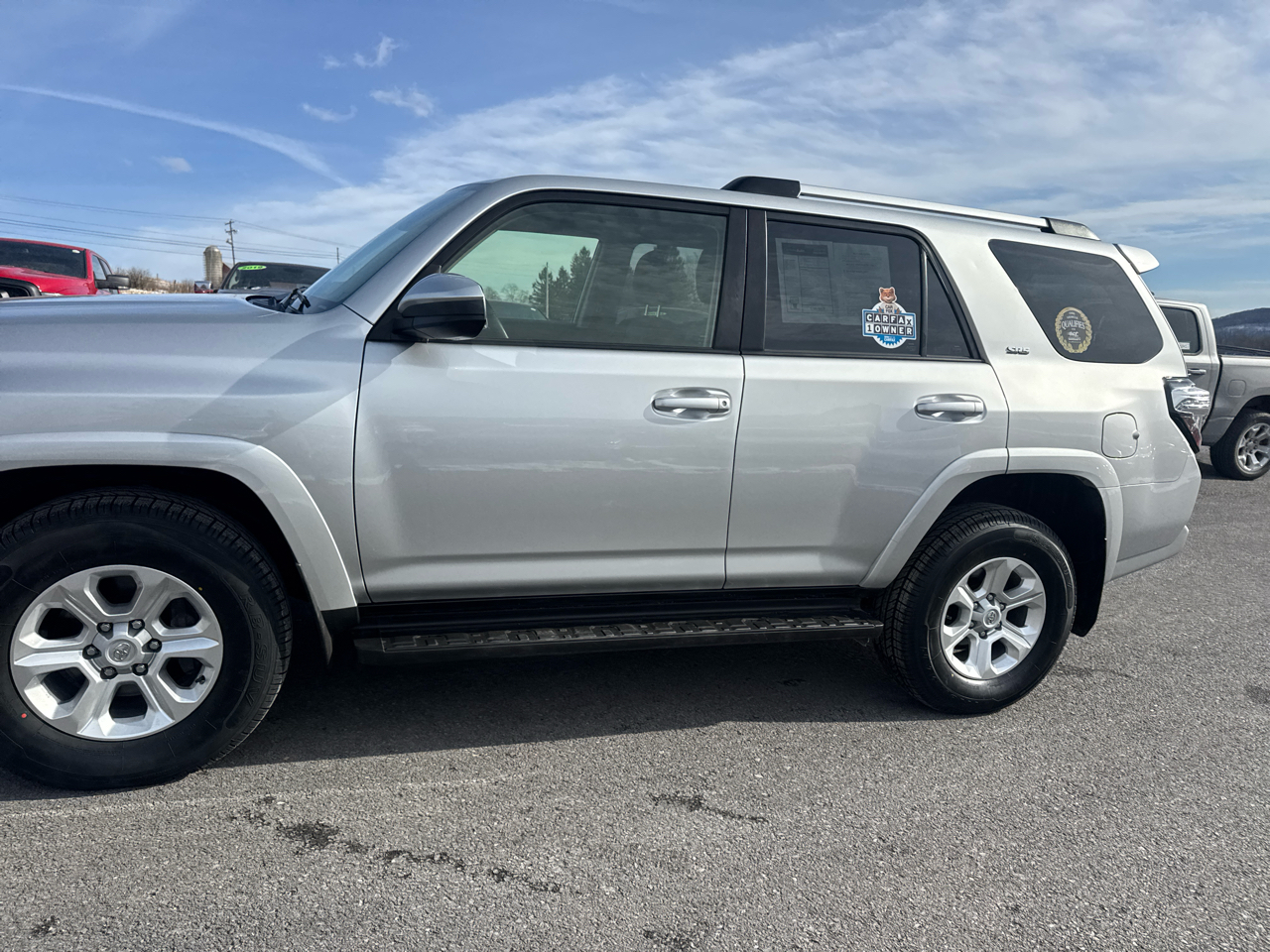 Toyota 4Runner SR5 4WD 2024