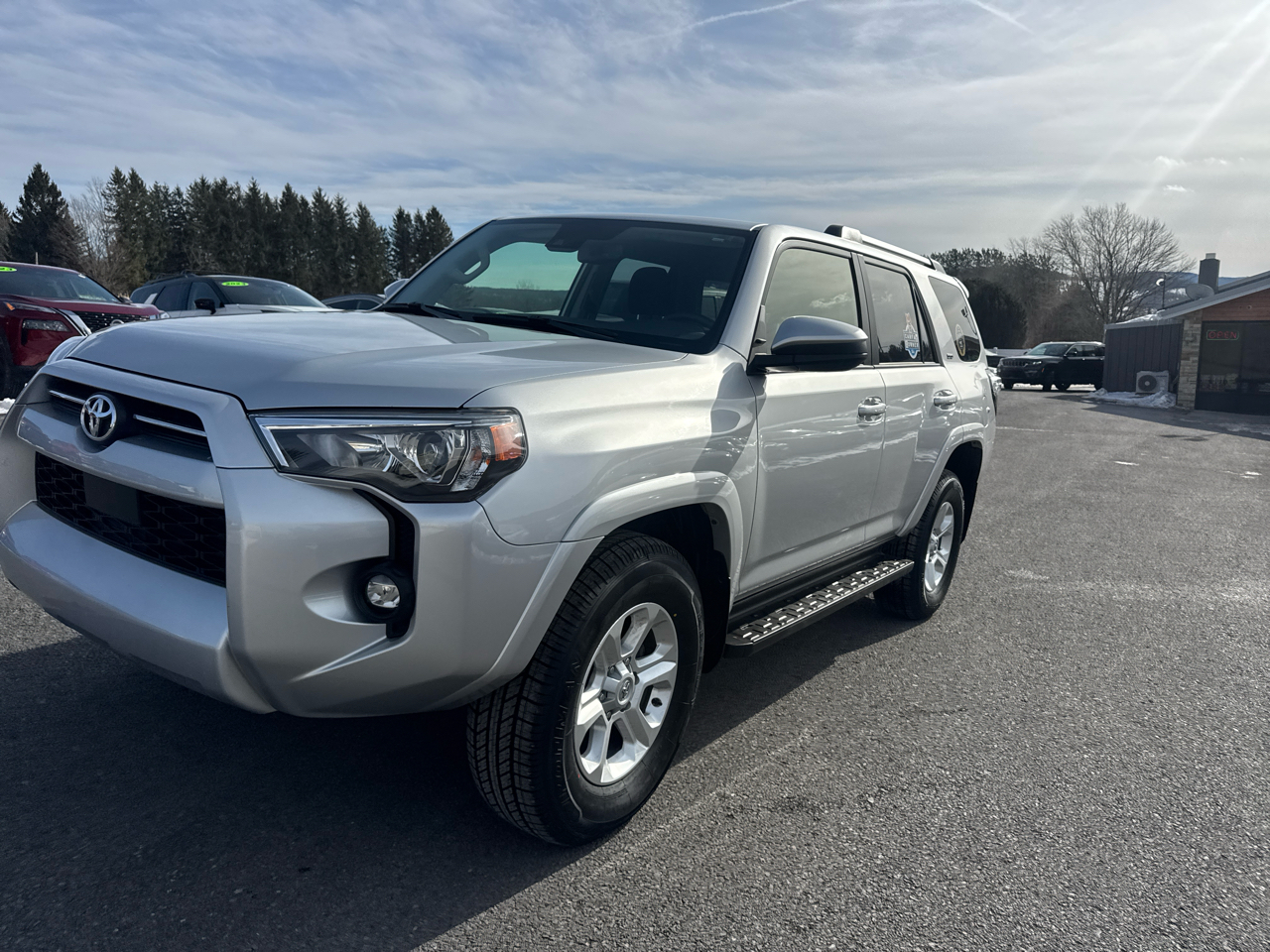 Toyota 4Runner SR5 4WD 2024