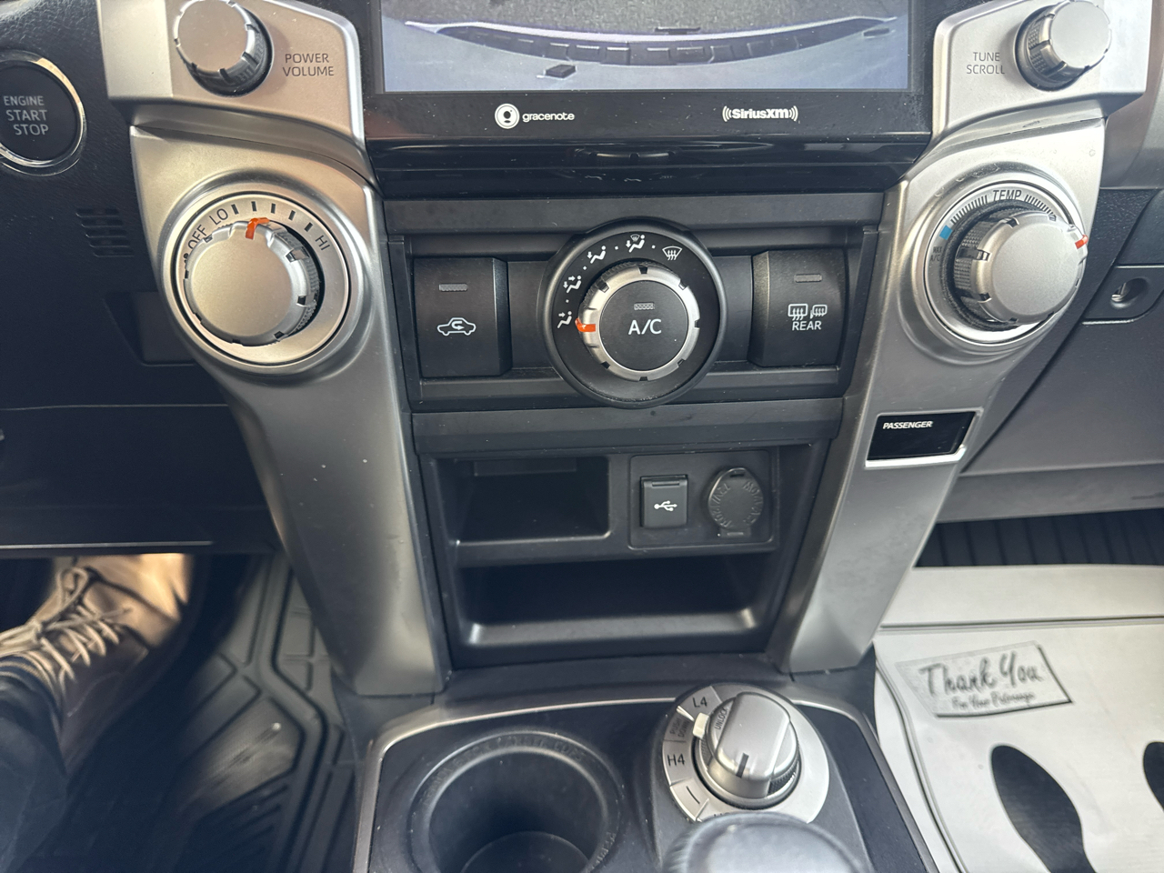 Toyota 4Runner SR5 4WD 2024