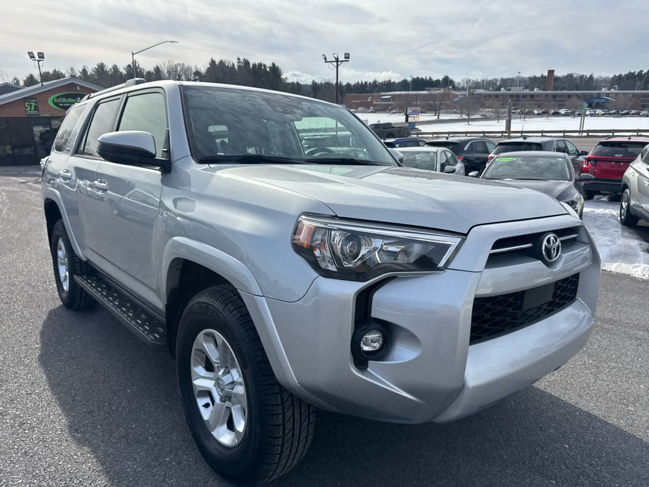Toyota 4Runner SR5 4WD 2024