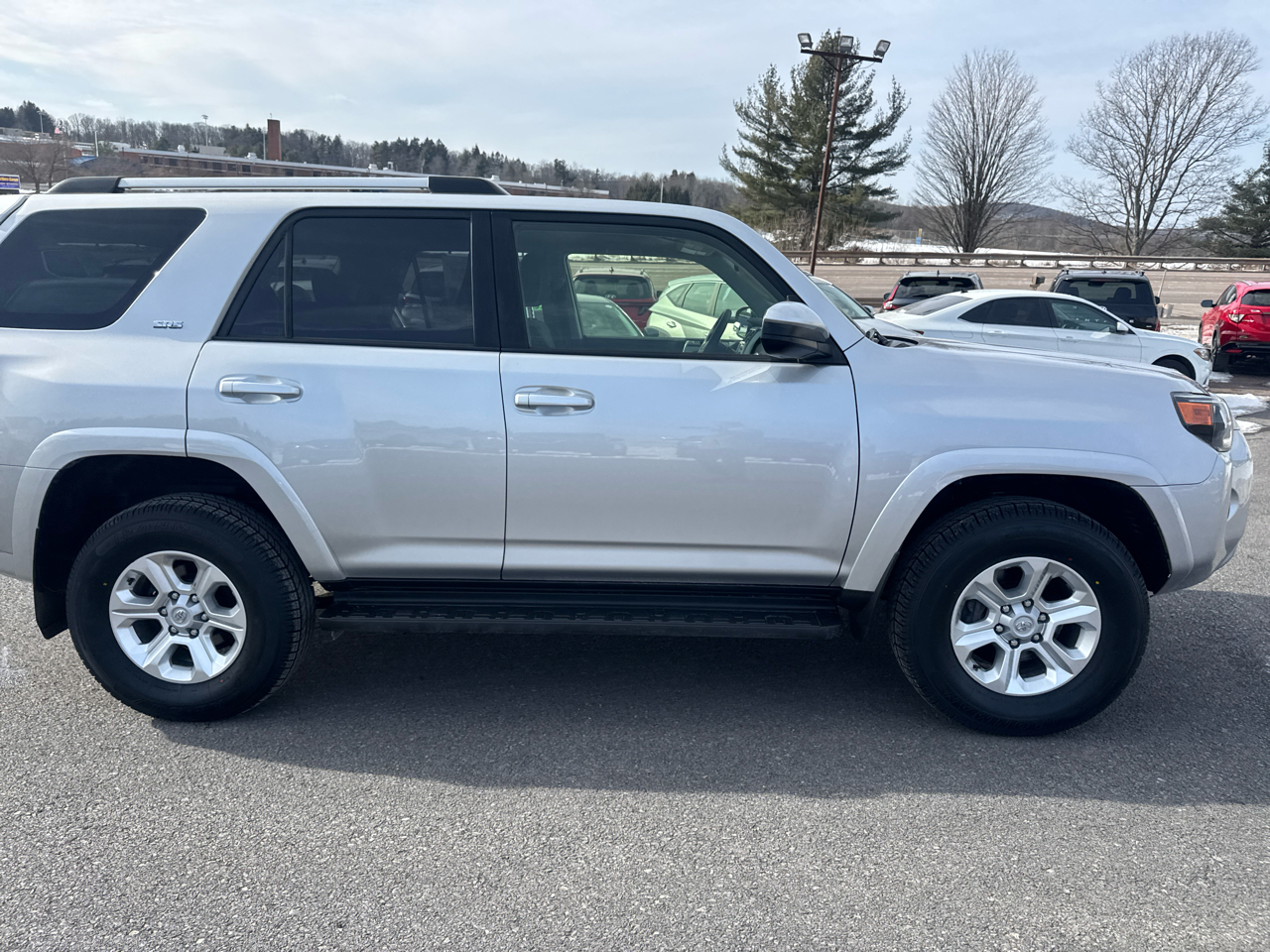 Toyota 4Runner SR5 4WD 2024