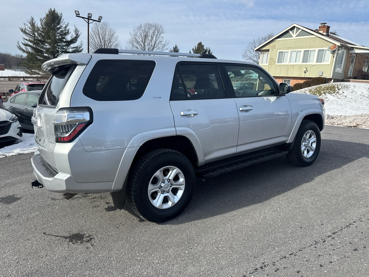 Toyota 4Runner SR5 4WD 2024