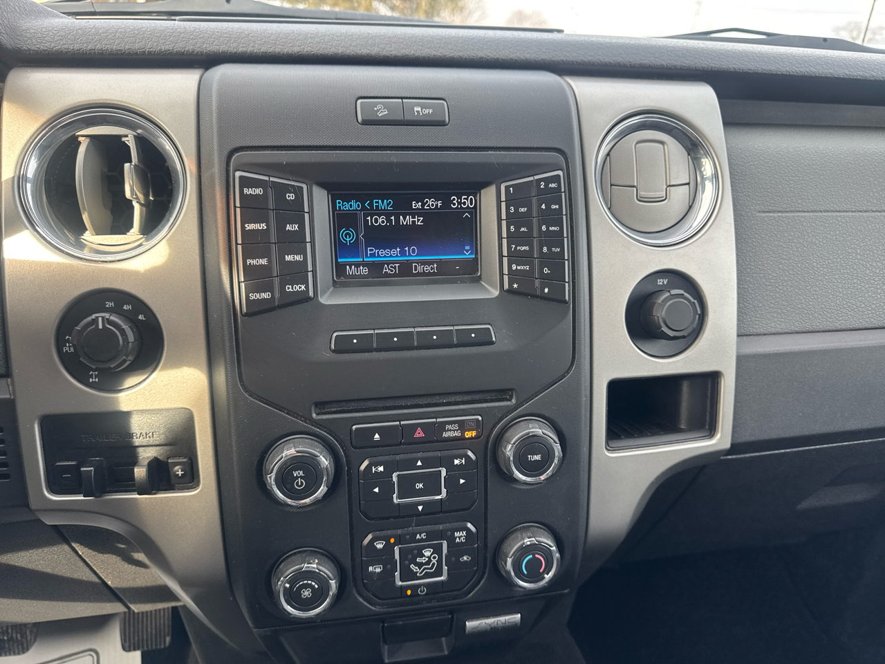 Ford F-150 4WD SuperCrew 145" XLT 2014