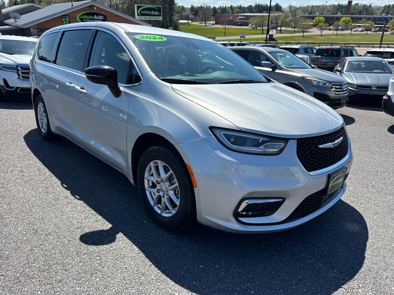 2024 Chrysler Pacifica Touring L FWD