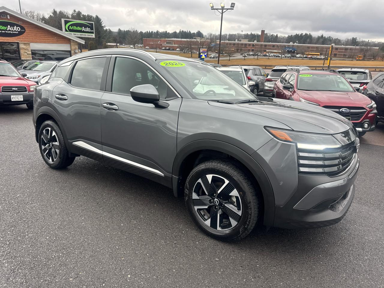 Nissan Kicks SV AWD 2025