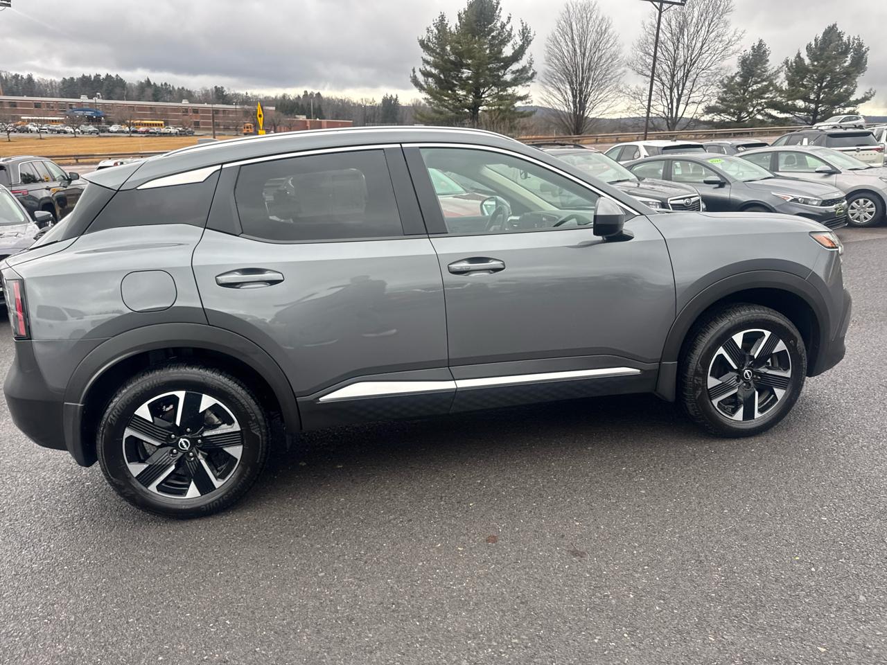 Nissan Kicks SV AWD 2025