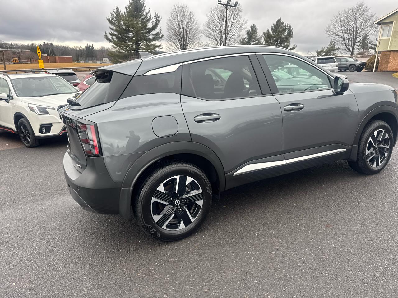 Nissan Kicks SV AWD 2025