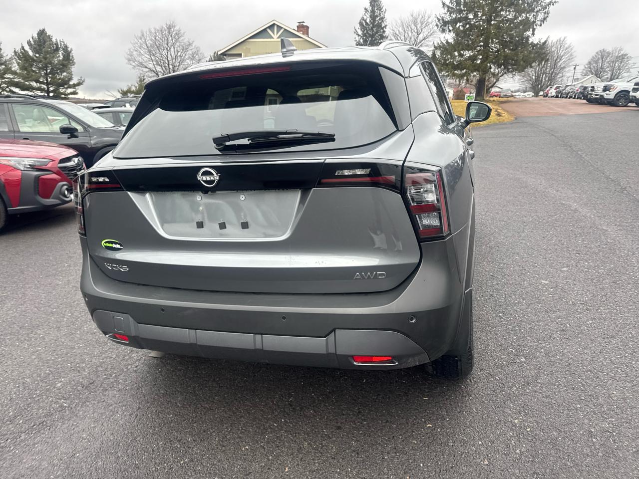 Nissan Kicks SV AWD 2025