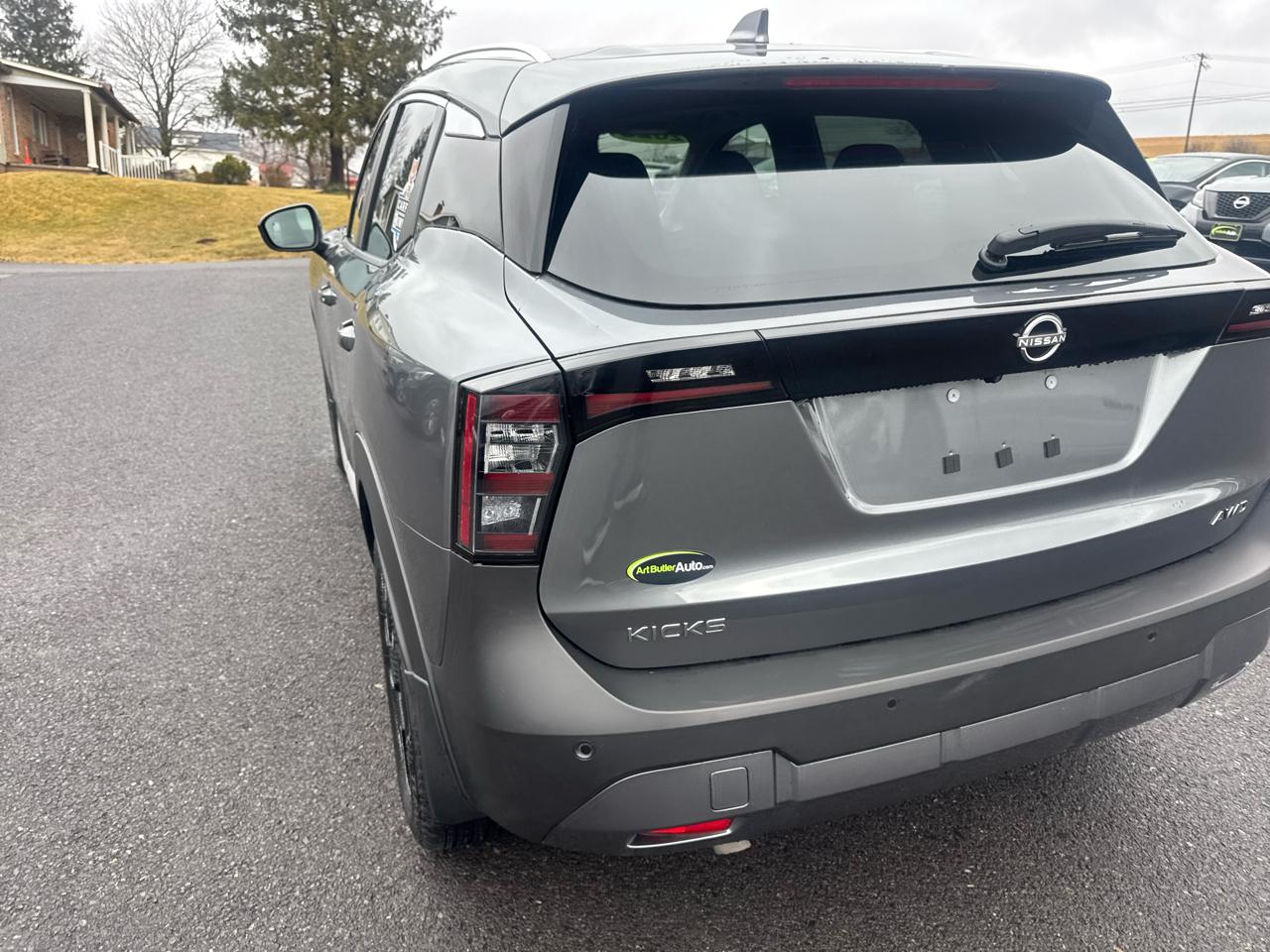 Nissan Kicks SV AWD 2025