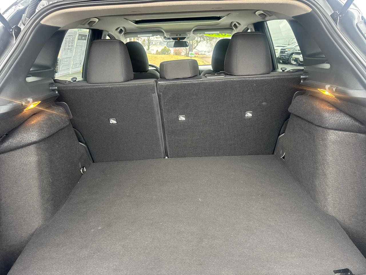 Nissan Kicks SV AWD 2025