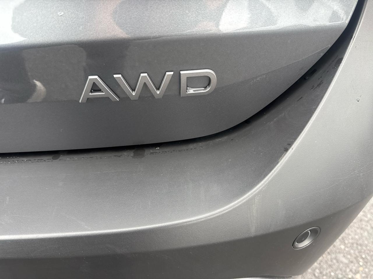 Nissan Kicks SV AWD 2025