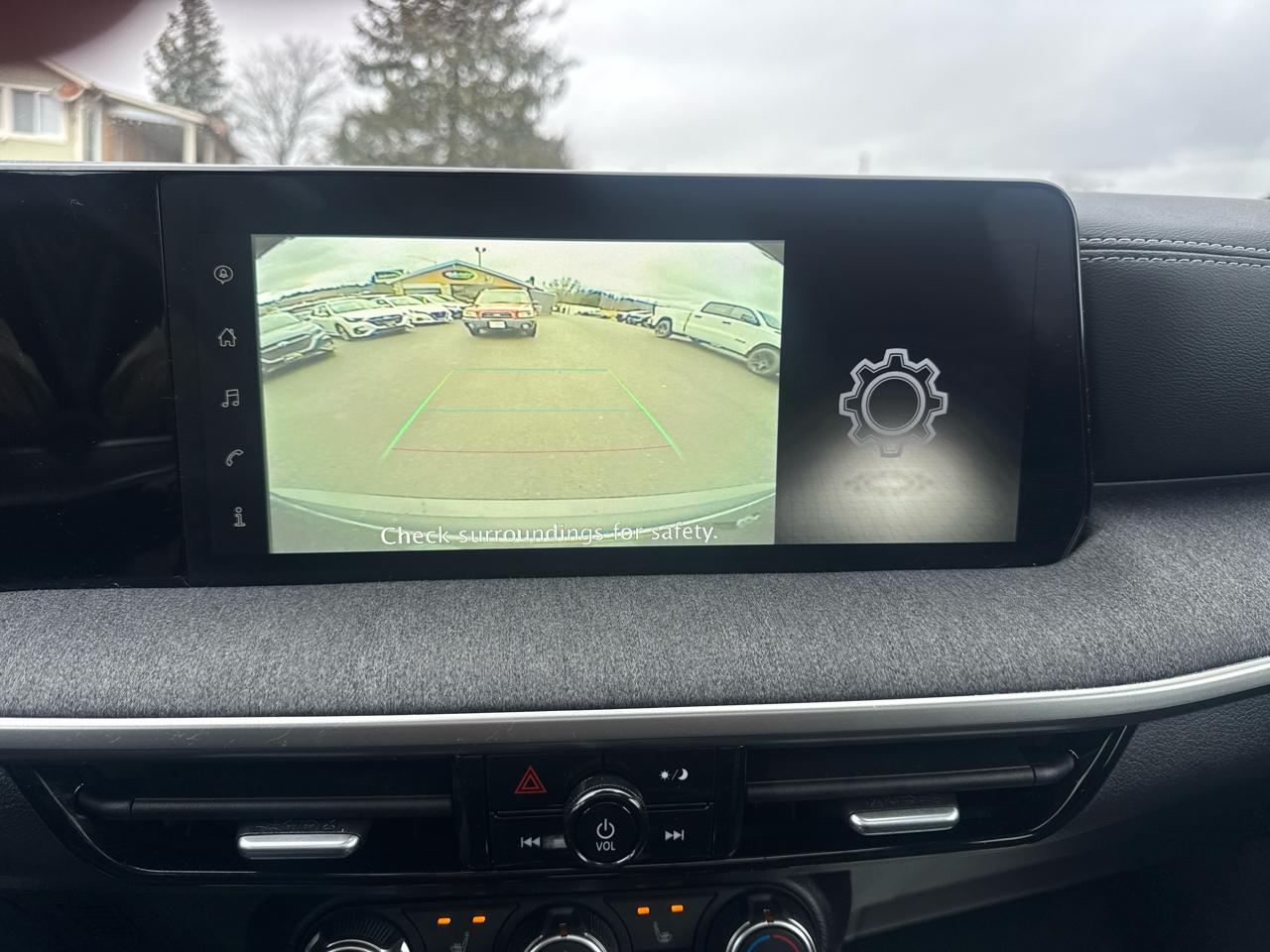 Nissan Kicks SV AWD 2025