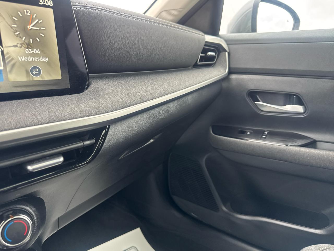 Nissan Kicks SV AWD 2025