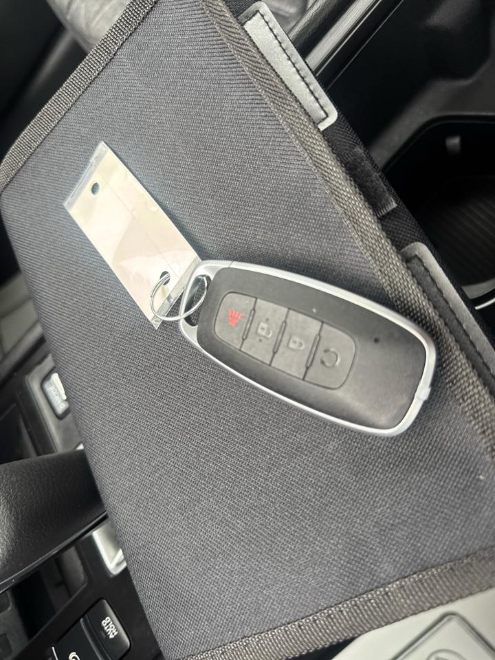 Nissan Kicks SV AWD 2025