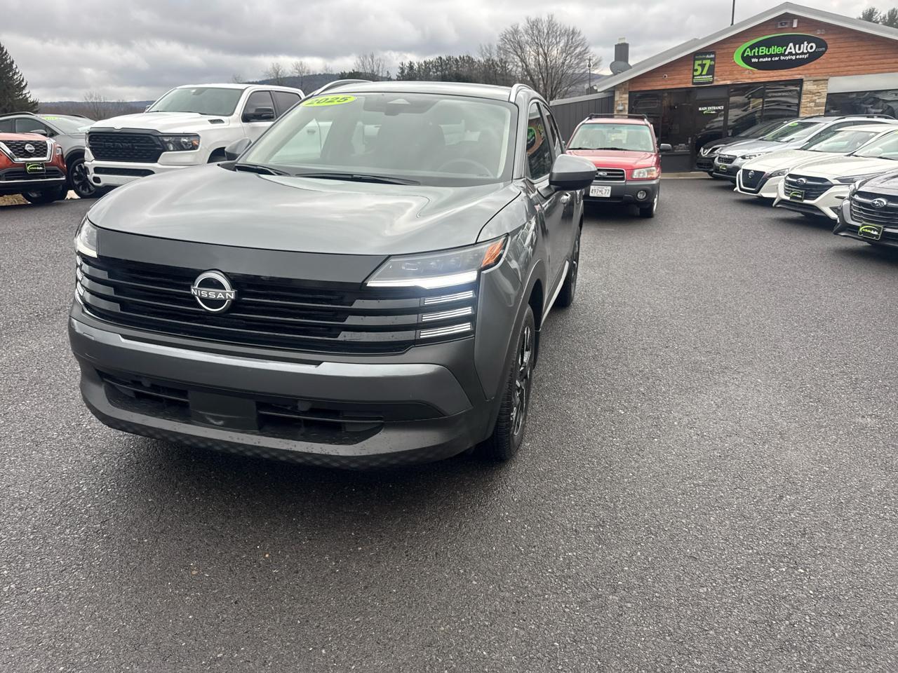 Nissan Kicks SV AWD 2025