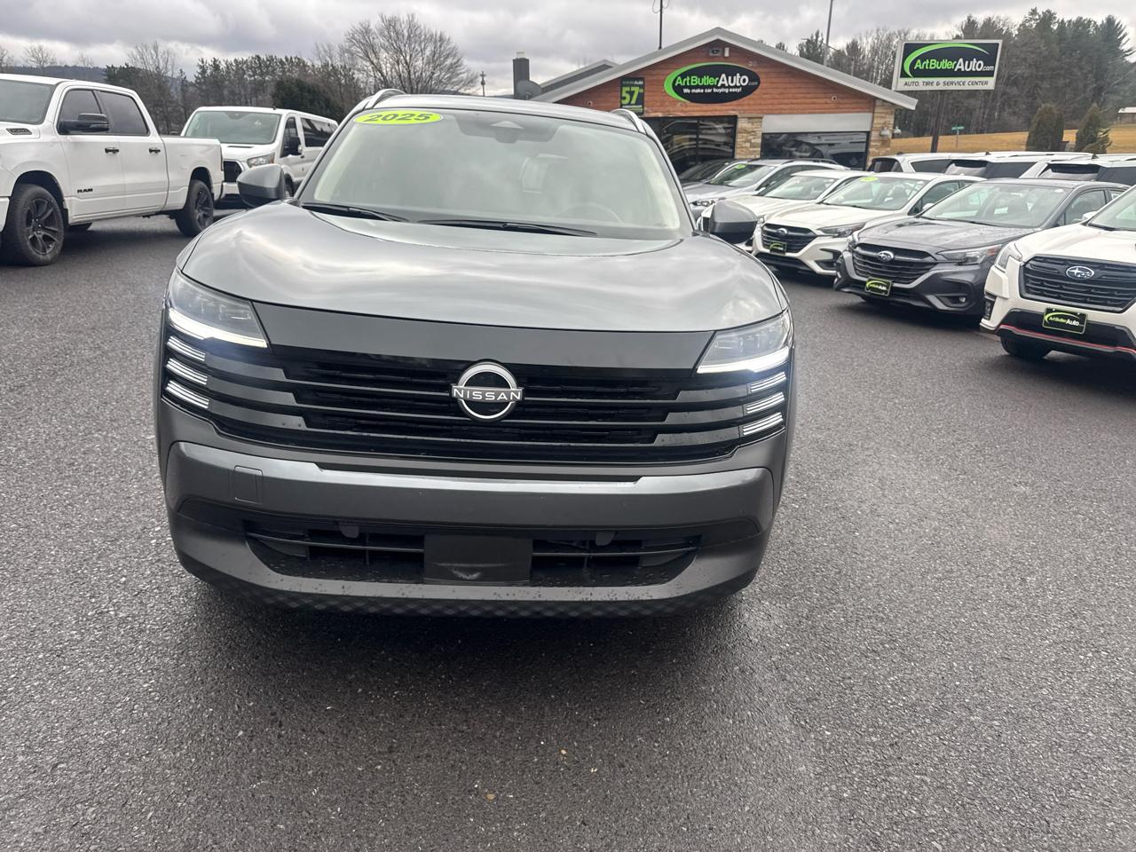 Nissan Kicks SV AWD 2025