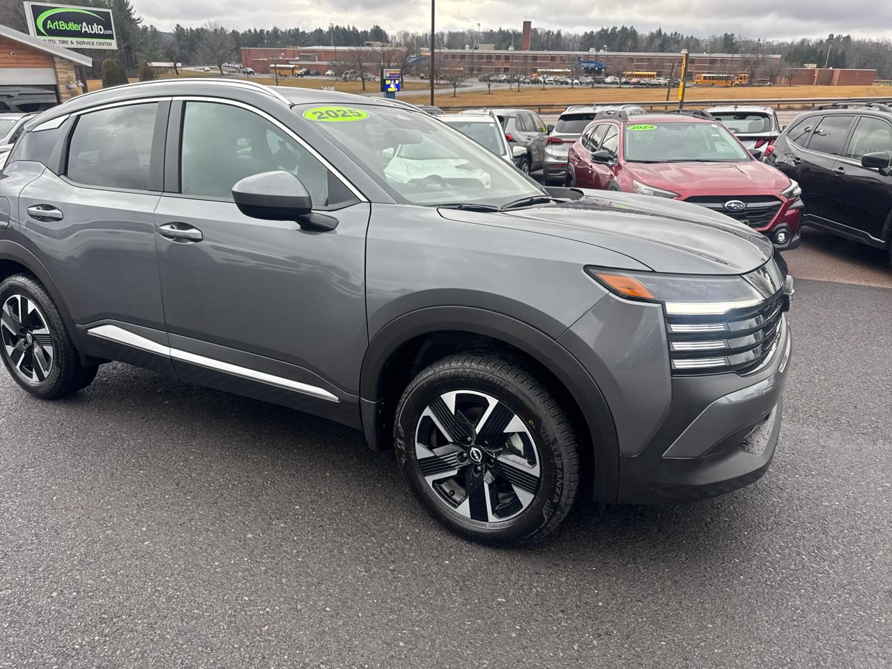 Nissan Kicks SV AWD 2025