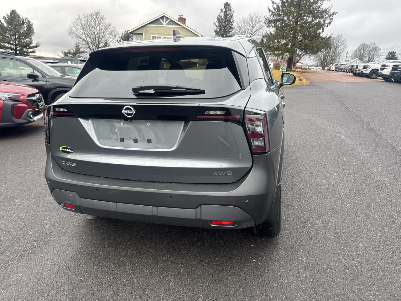Nissan Kicks SV AWD 2025