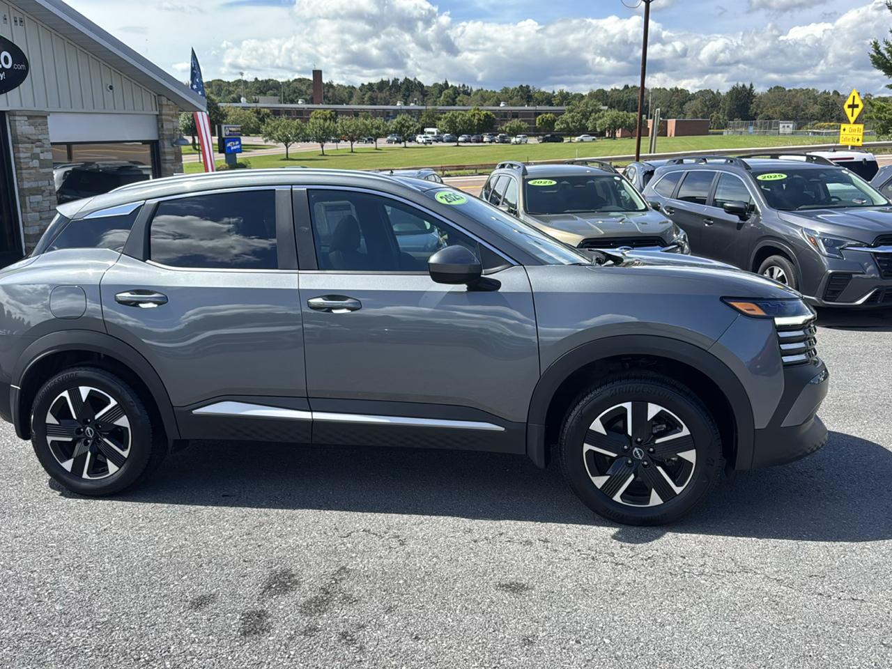 Nissan Kicks SV AWD 2025