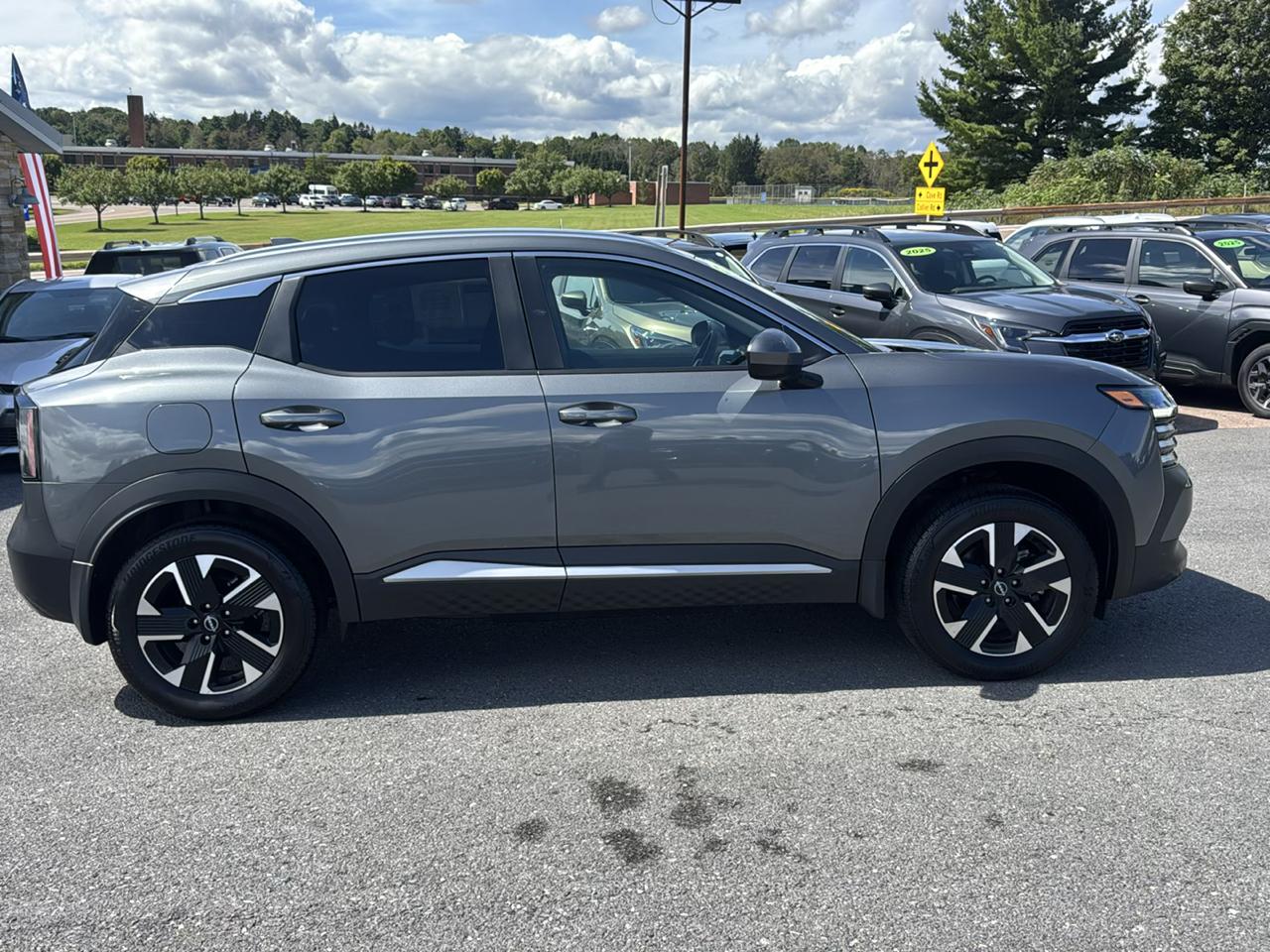 Nissan Kicks SV AWD 2025