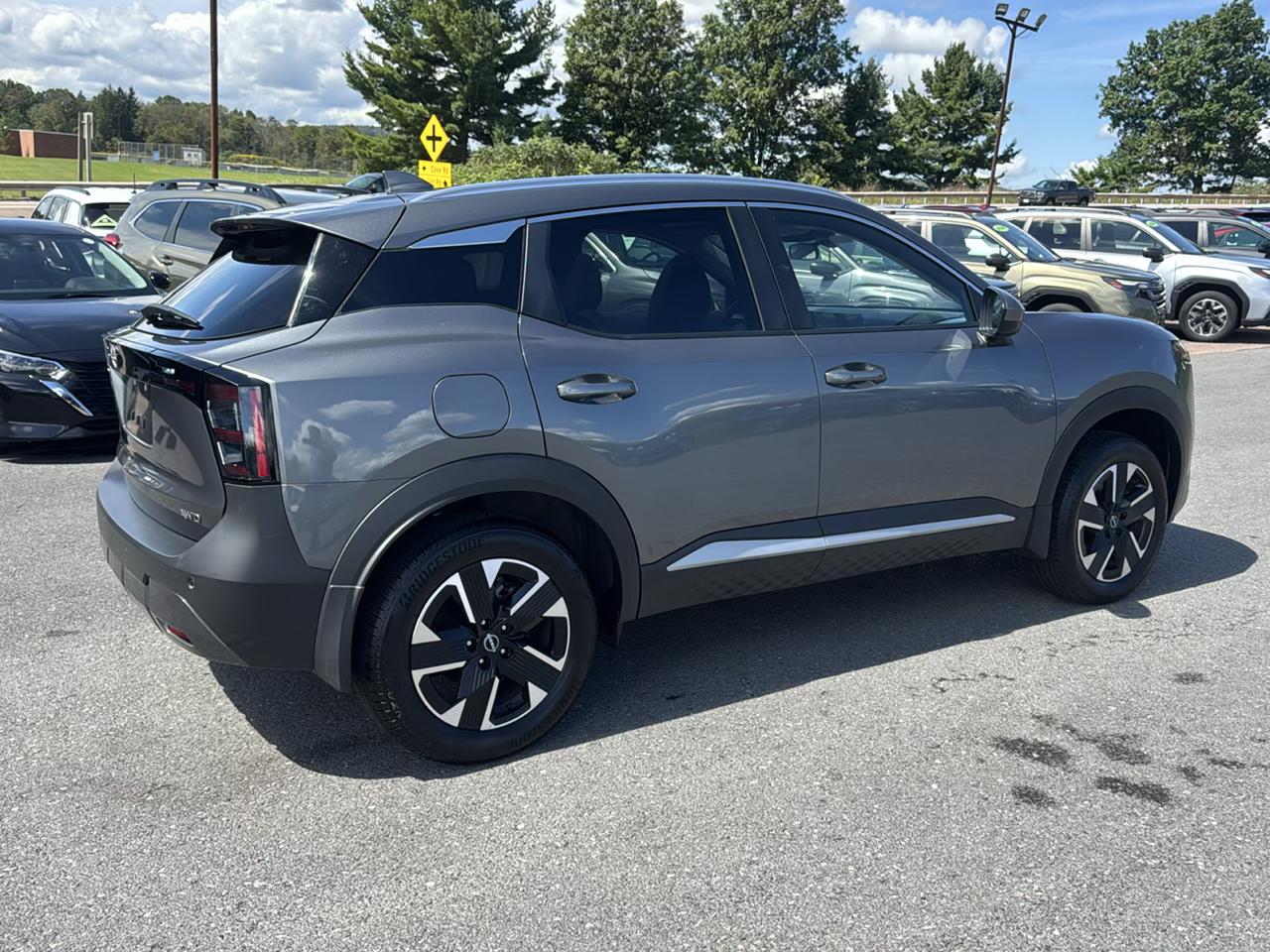 Nissan Kicks SV AWD 2025