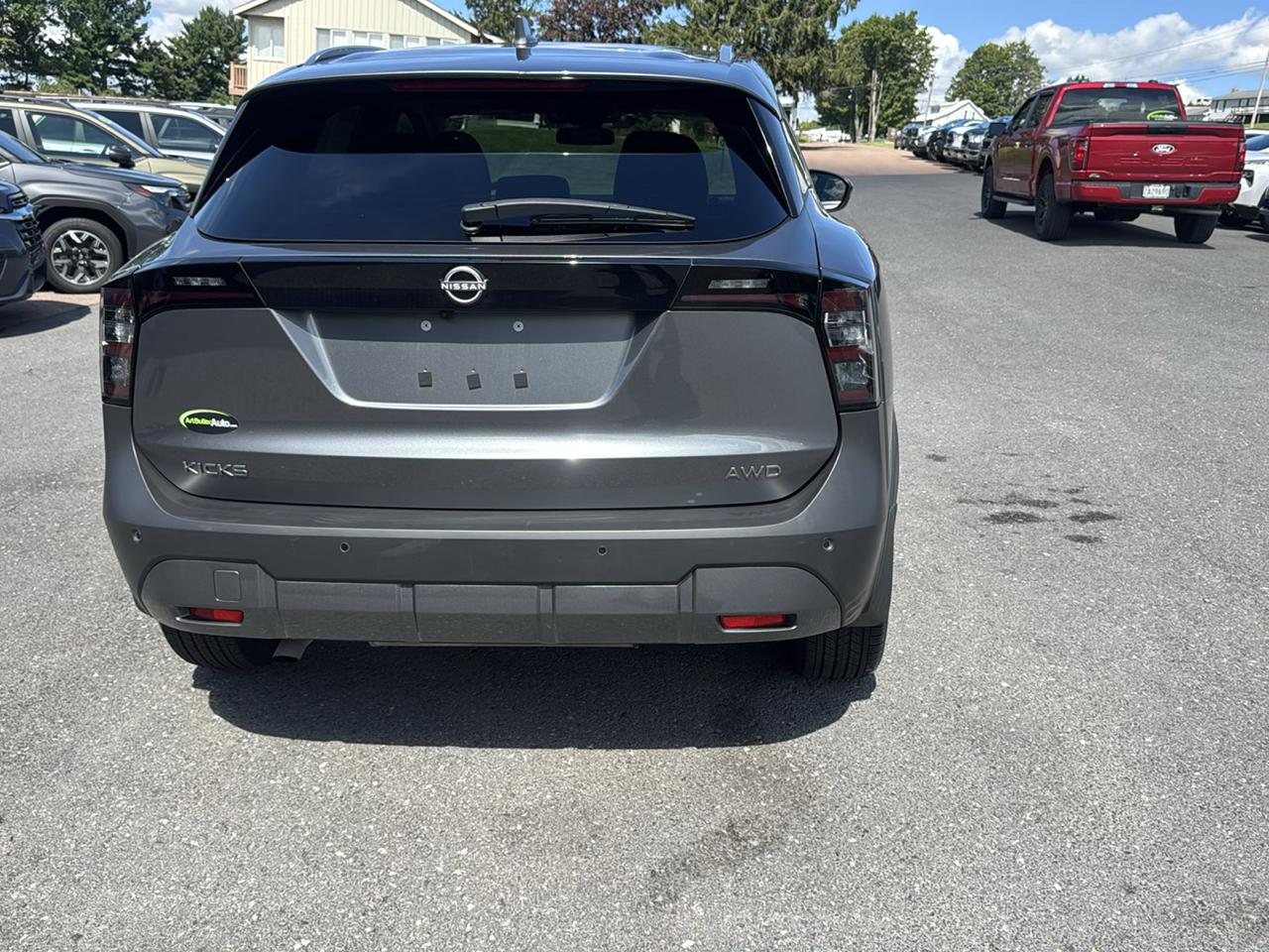 Nissan Kicks SV AWD 2025