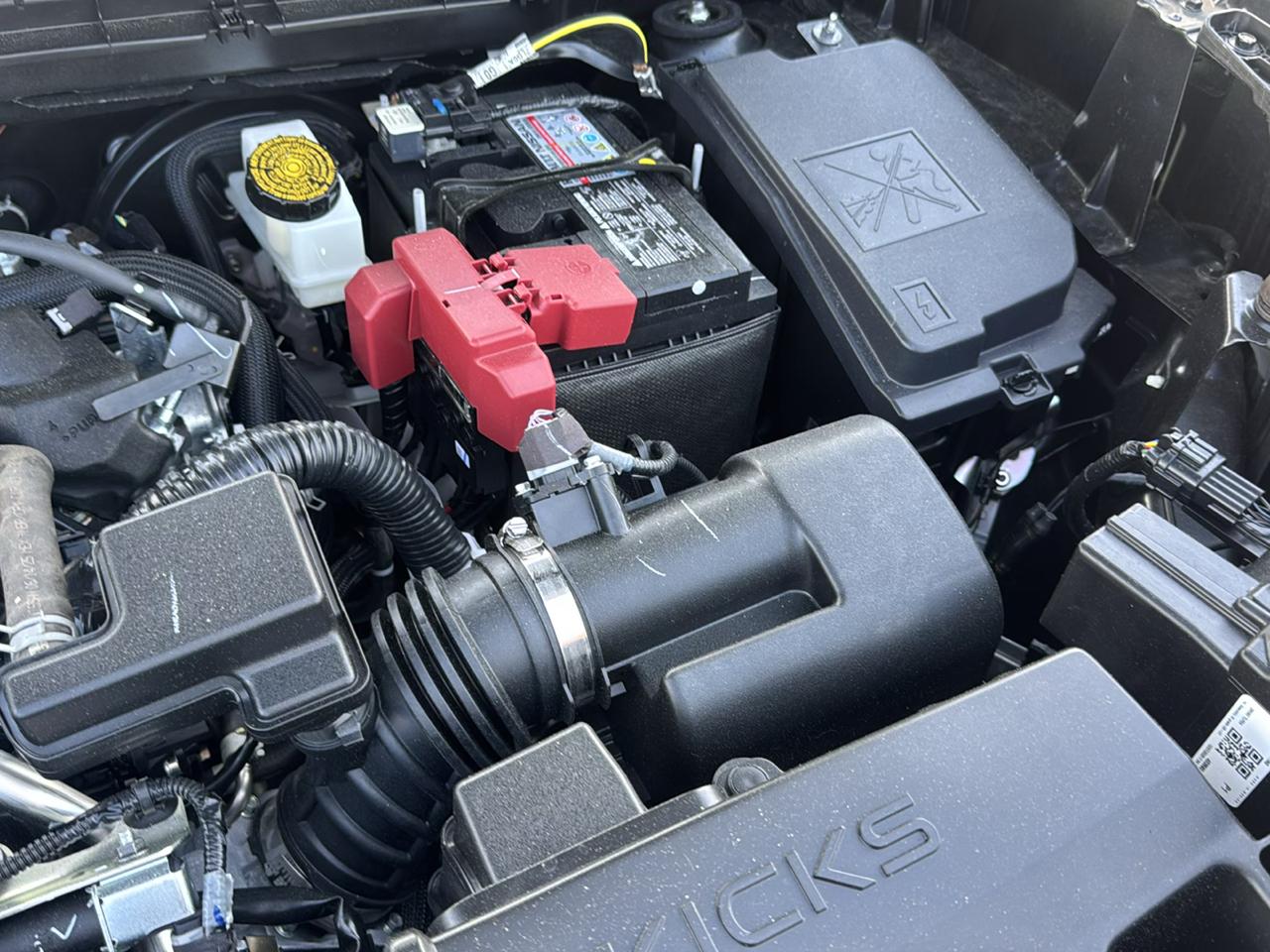 Nissan Kicks SV AWD 2025