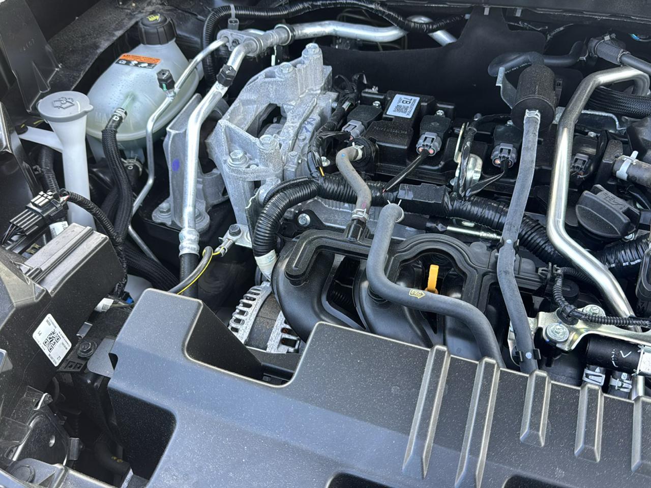Nissan Kicks SV AWD 2025