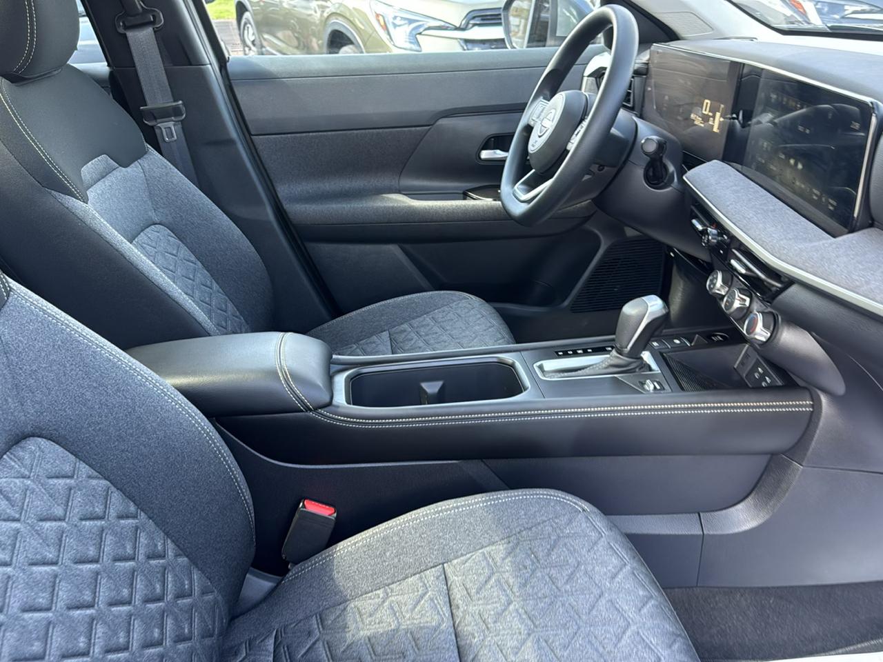 Nissan Kicks SV AWD 2025