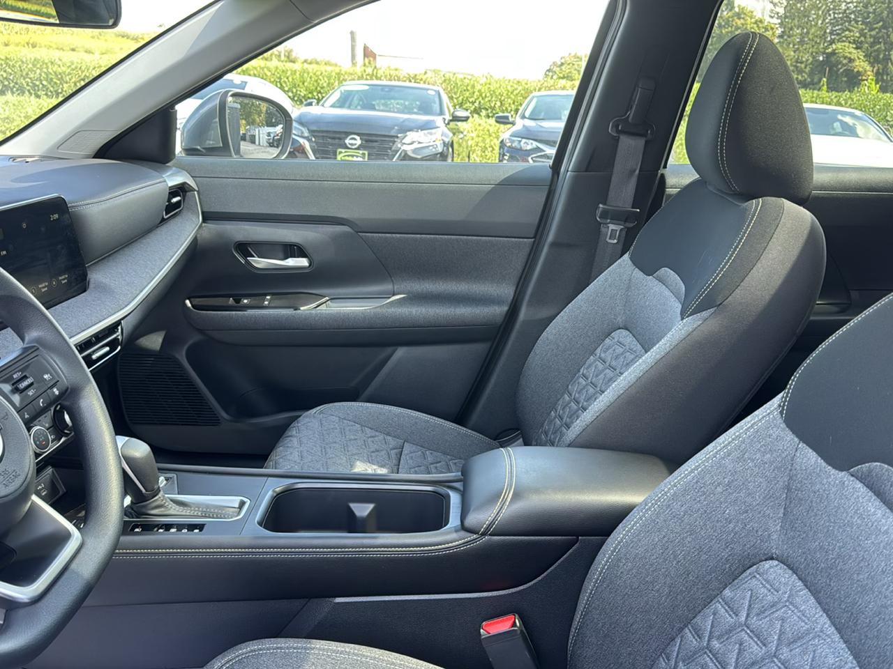 Nissan Kicks SV AWD 2025