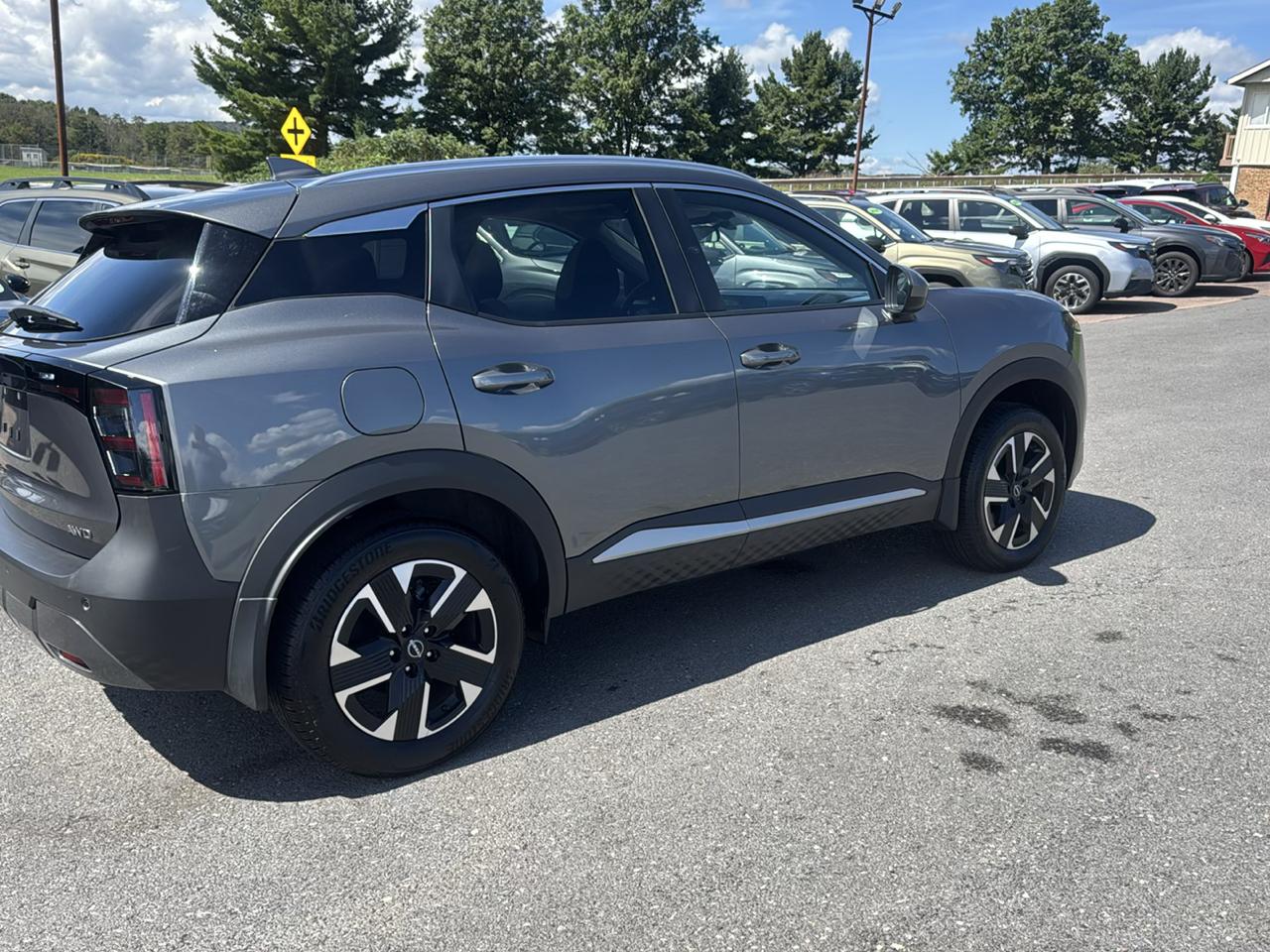 Nissan Kicks SV AWD 2025