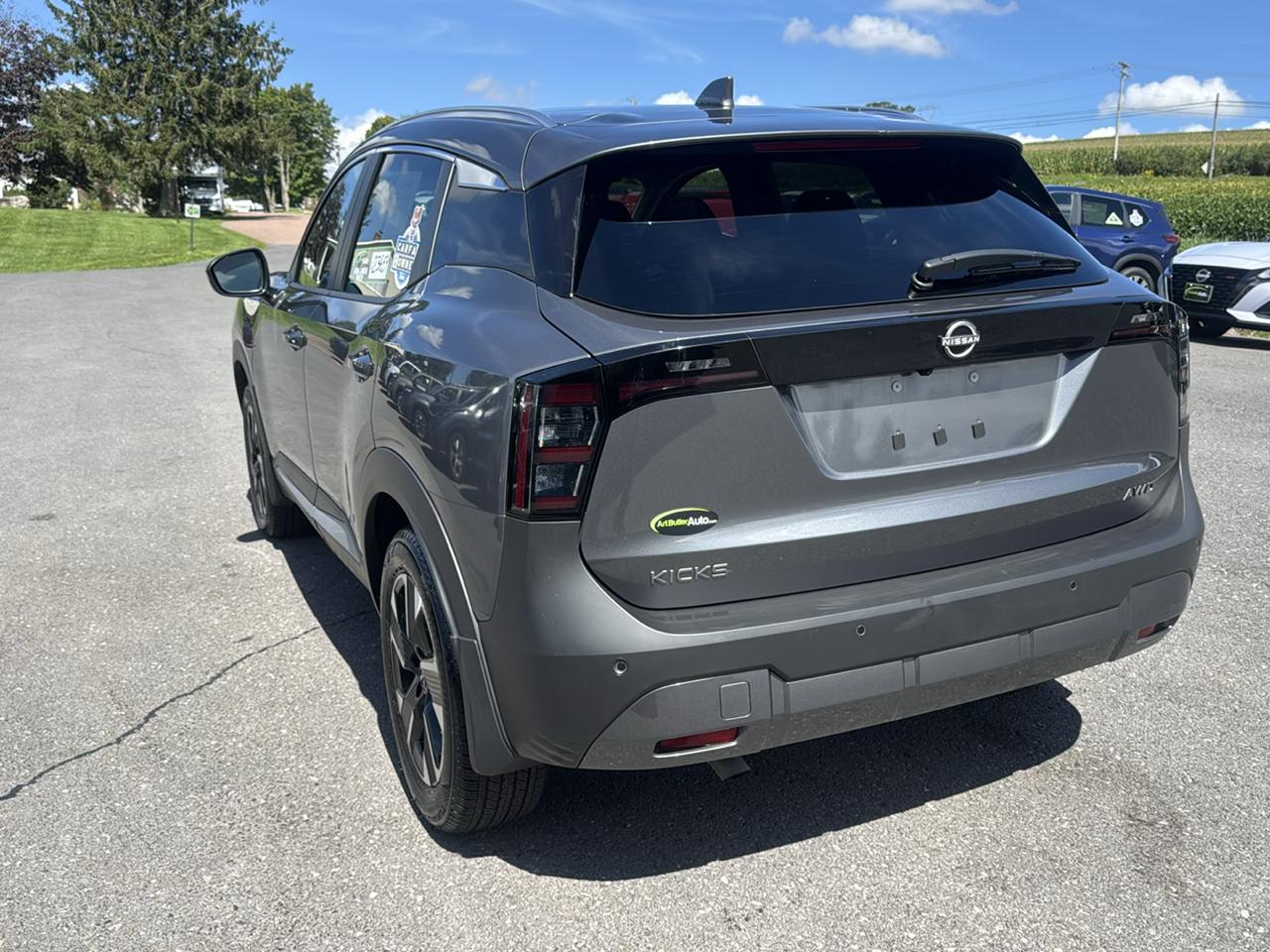 Nissan Kicks SV AWD 2025