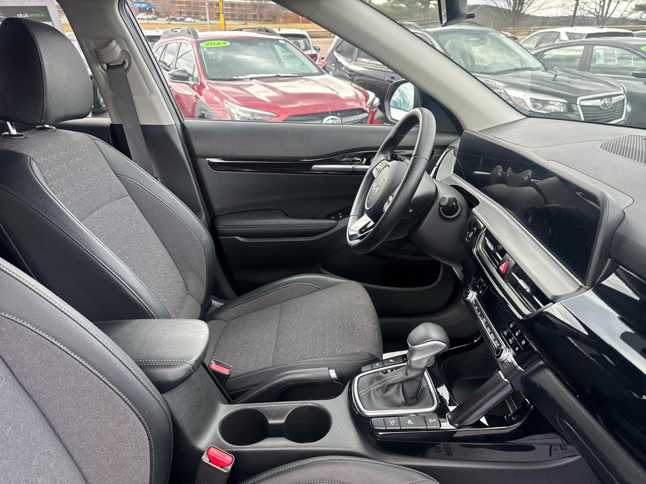 Kia Seltos S IVT AWD 2025