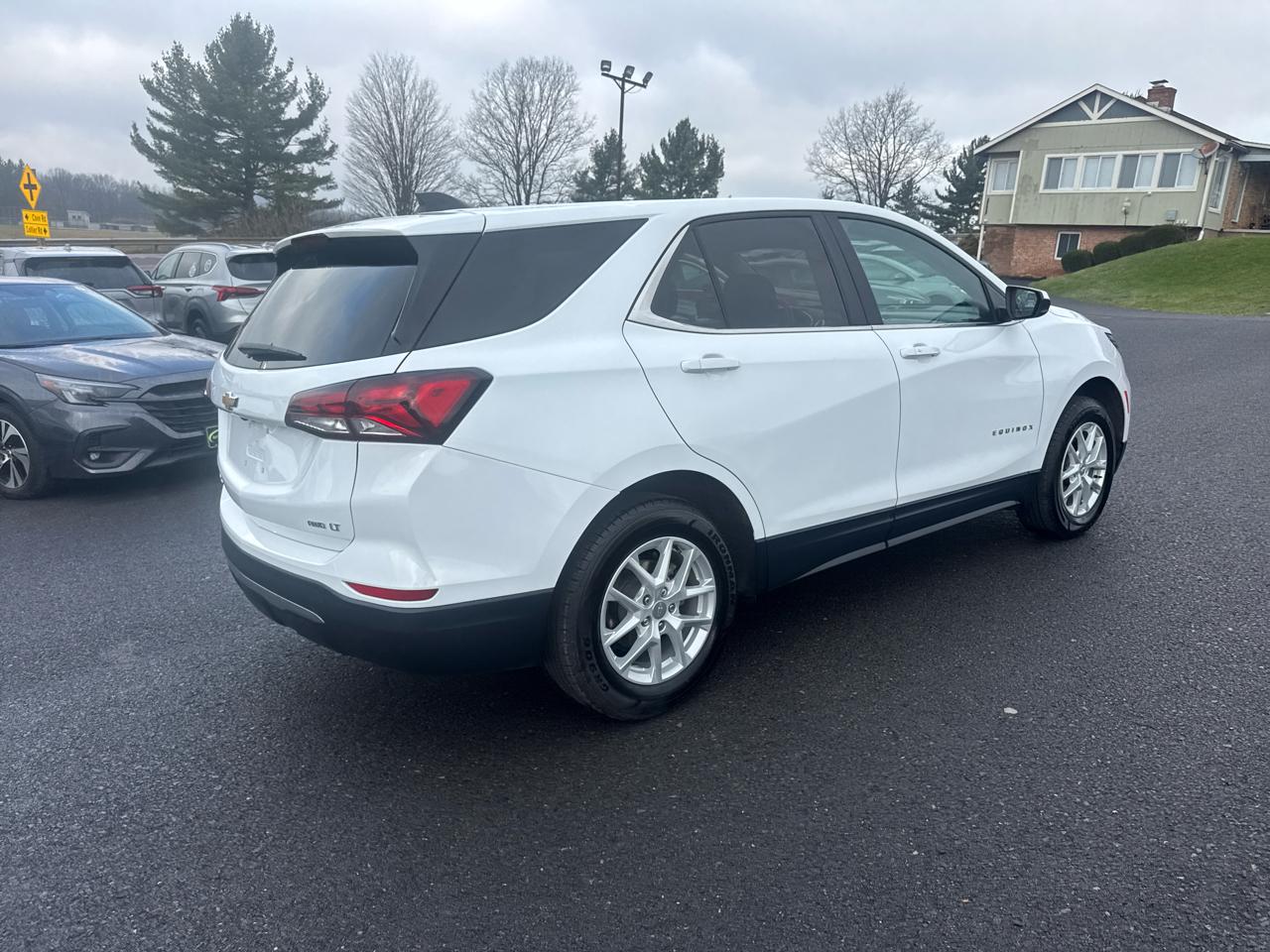 Chevrolet Equinox AWD 4dr LT w/1LT 2023