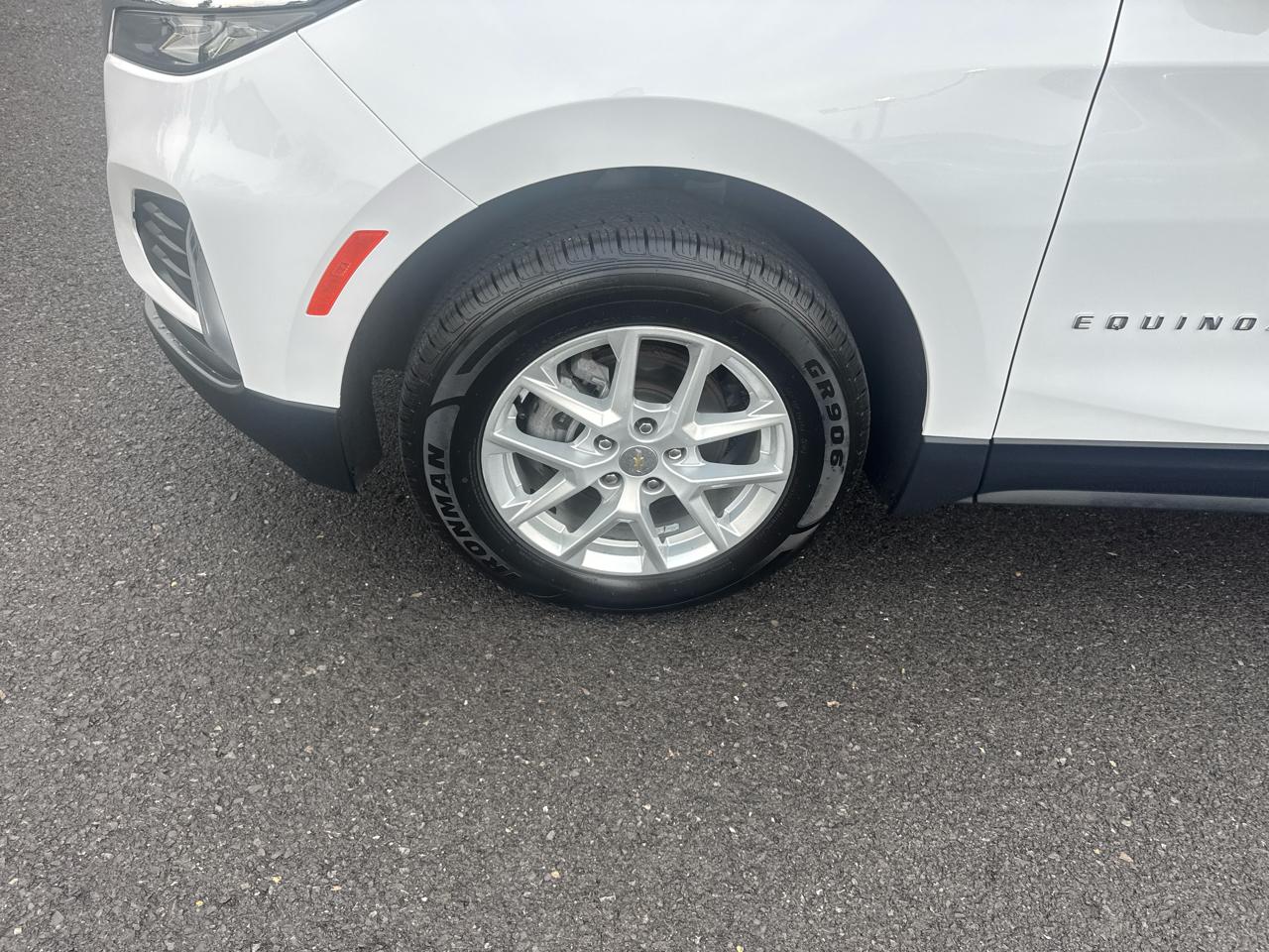 Chevrolet Equinox AWD 4dr LT w/1LT 2023