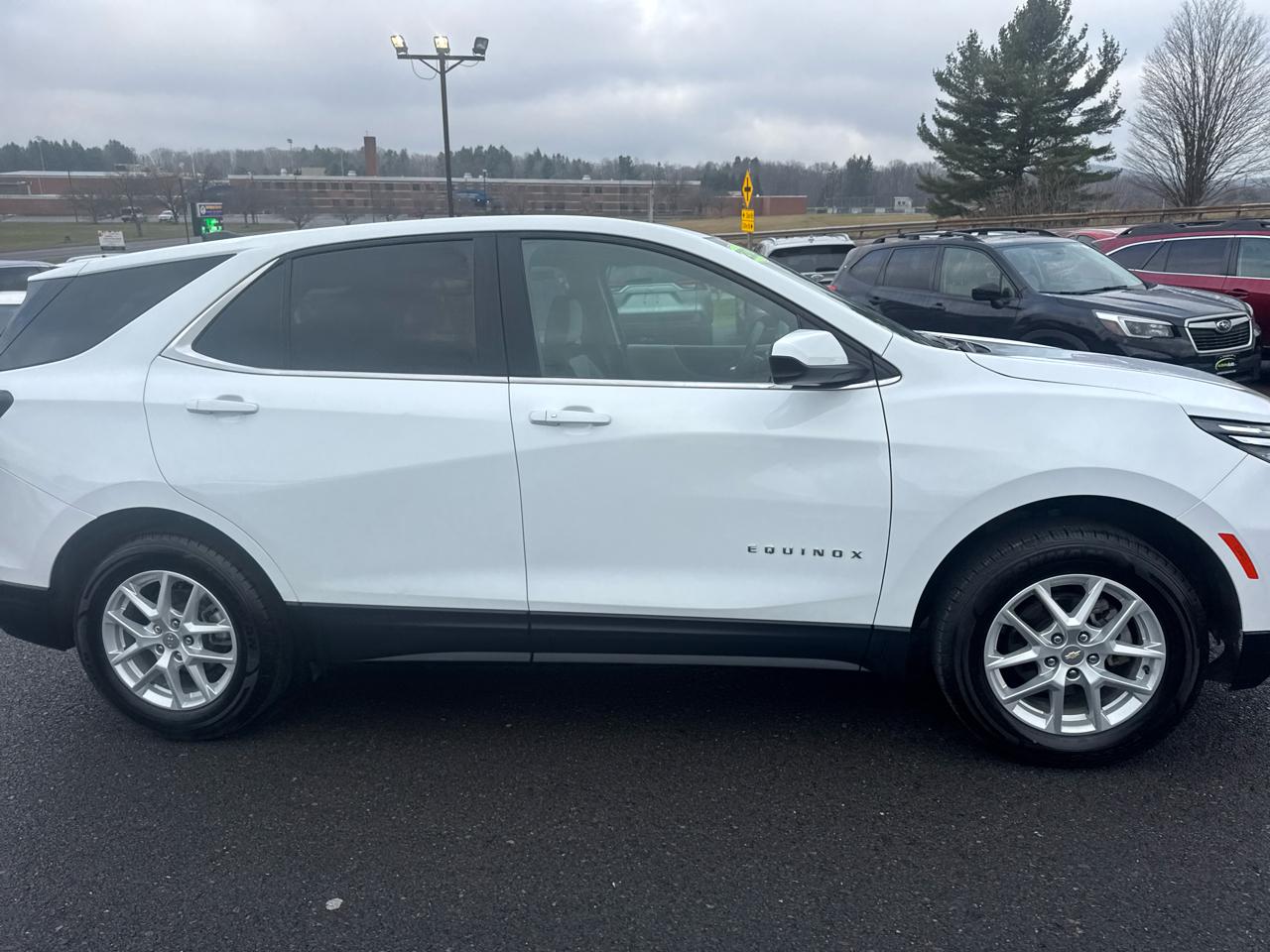 Chevrolet Equinox AWD 4dr LT w/1LT 2023