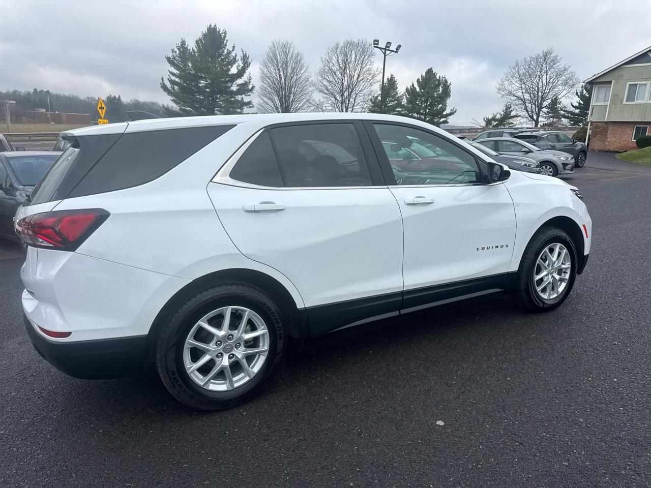 Chevrolet Equinox AWD 4dr LT w/1LT 2023