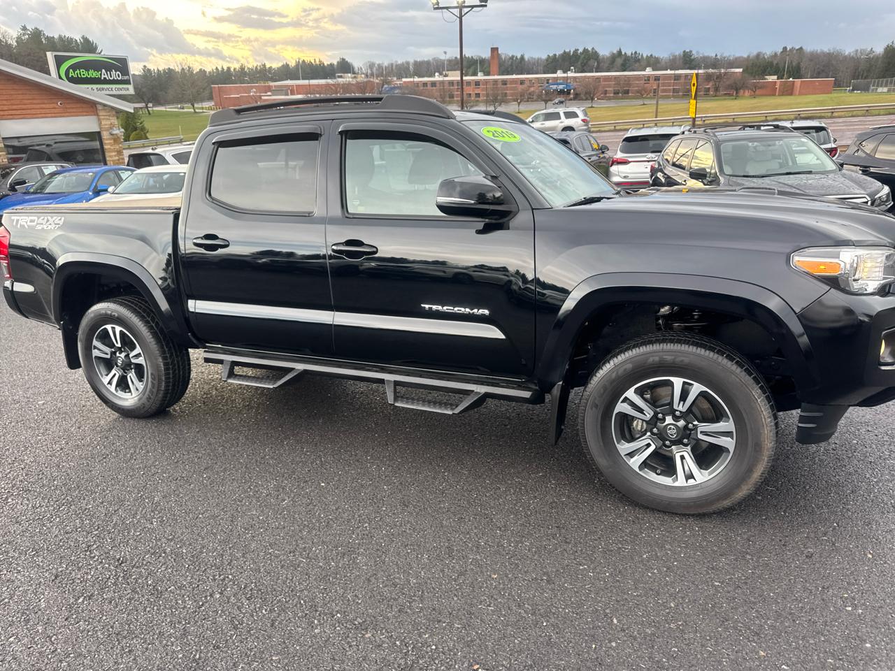 Toyota Tacoma 4WD TRD Off Road Double Cab 5' Bed V6 MT (Natl) 2019