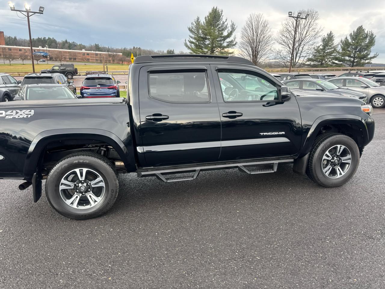 Toyota Tacoma 4WD TRD Off Road Double Cab 5' Bed V6 MT (Natl) 2019