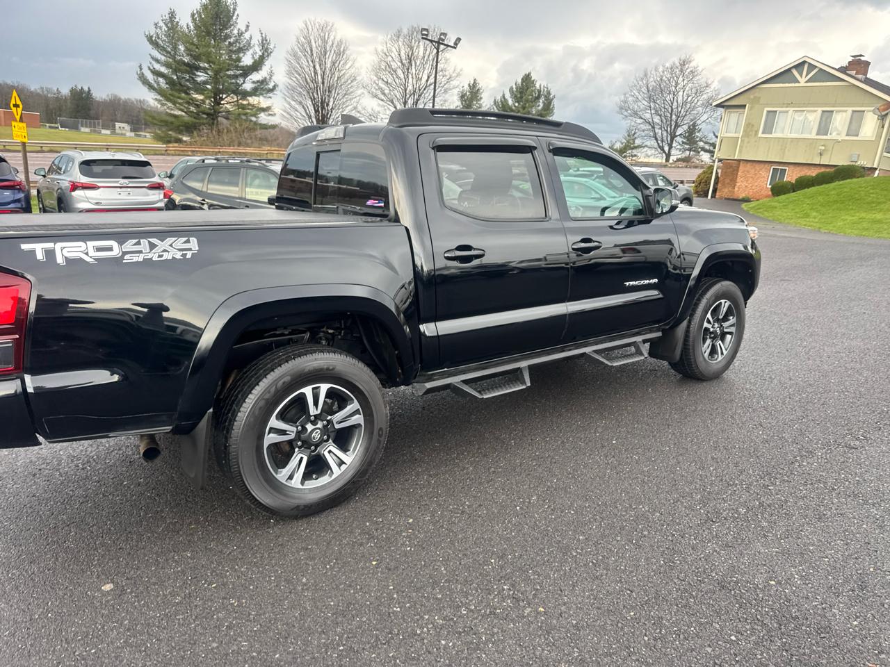 Toyota Tacoma 4WD TRD Off Road Double Cab 5' Bed V6 MT (Natl) 2019